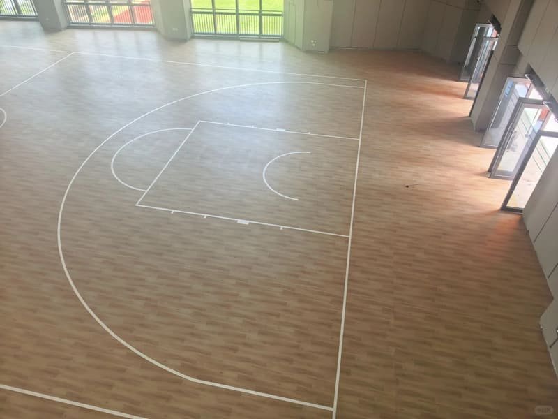 Point elastic flooring response to different impacts